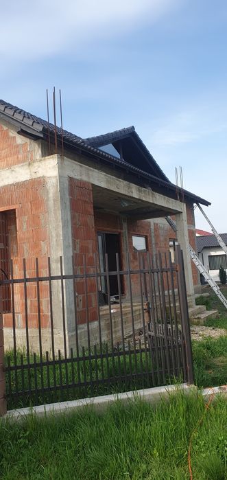 Jgheaburi si burlane dintr-o bucata fără îmbinări din aluminiu