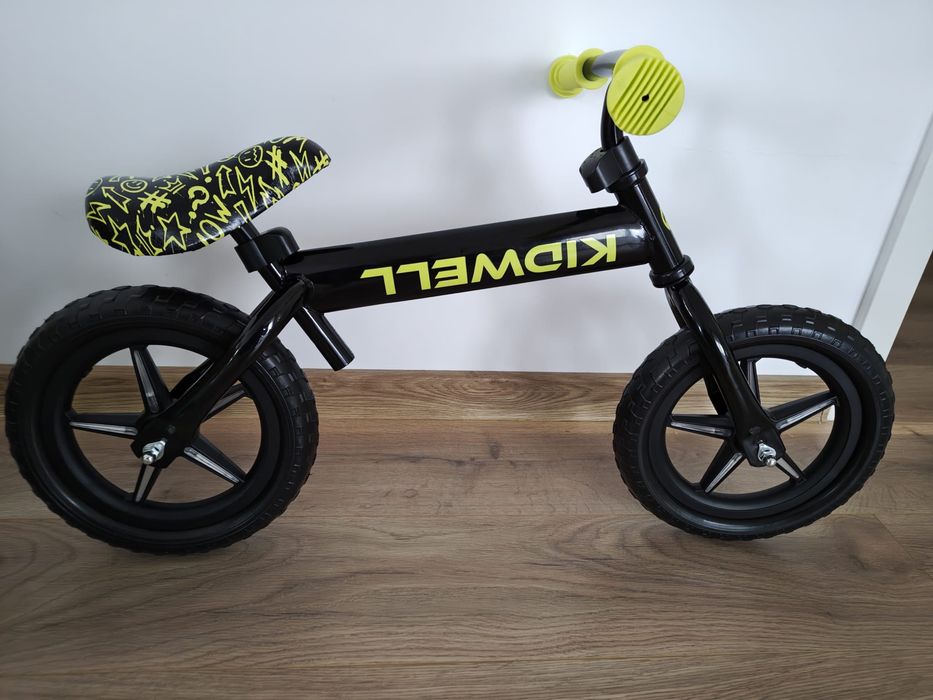 Bicicletă fără pedale Kidwell Rebel LED – Neon Yellow