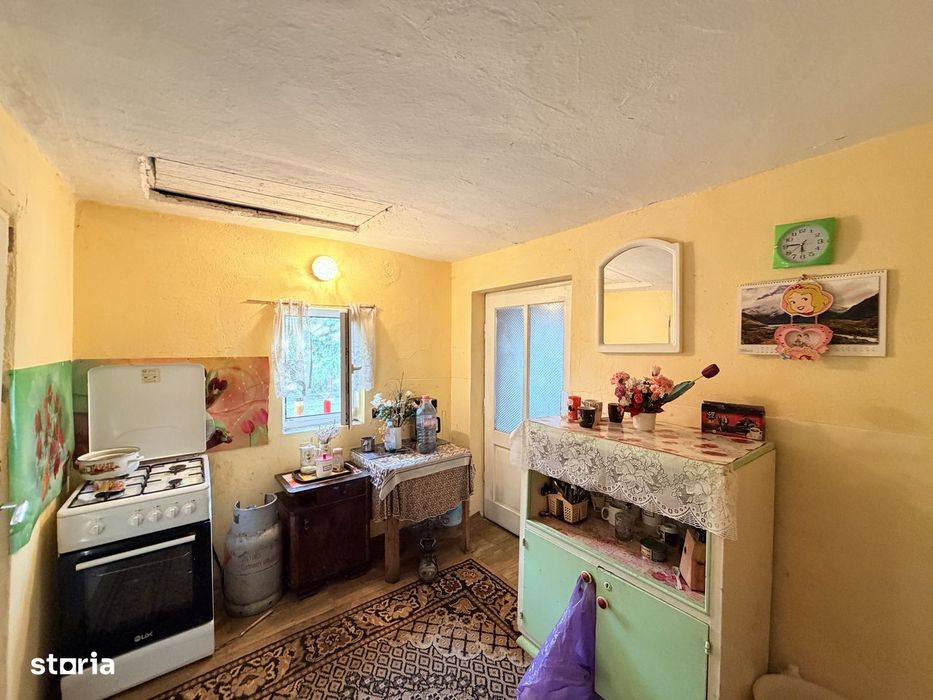 Casă de vânzare Firiteaz Teren 2800mp pe principală