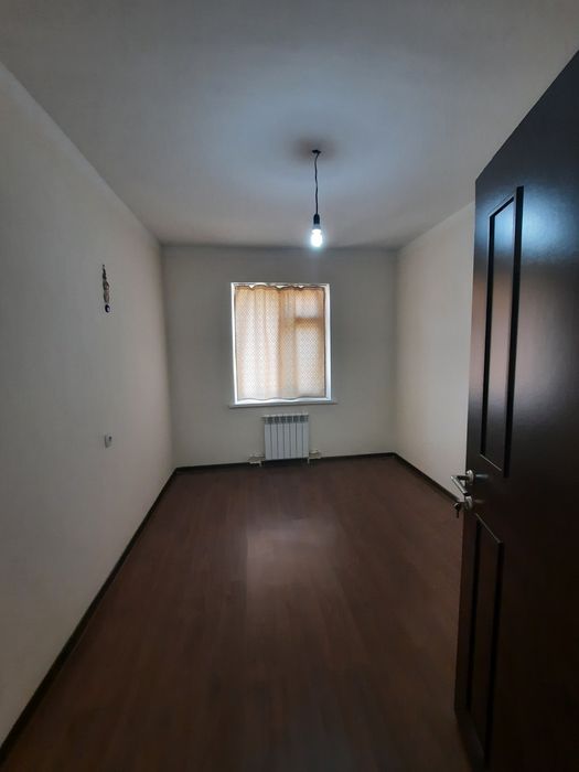 Сергили 7 канечка 3хона 3этаж 57600 минг янги уй