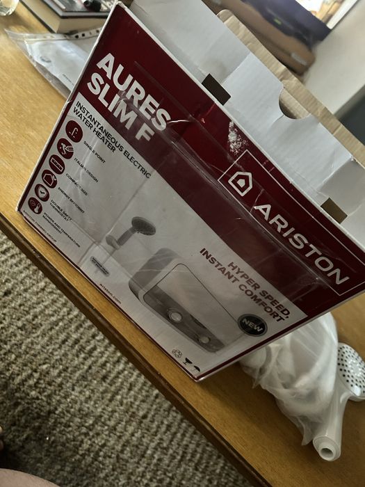 Проточен бойлер Ariston aures sf 7 kw