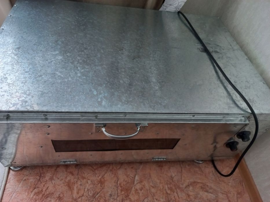 Продам печь для выпечки.