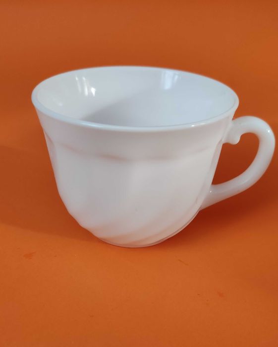 *Arcopal* Франция чисто нов сервиз за кафе от 20 части