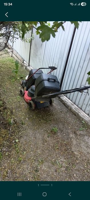 Продам газонокосилку