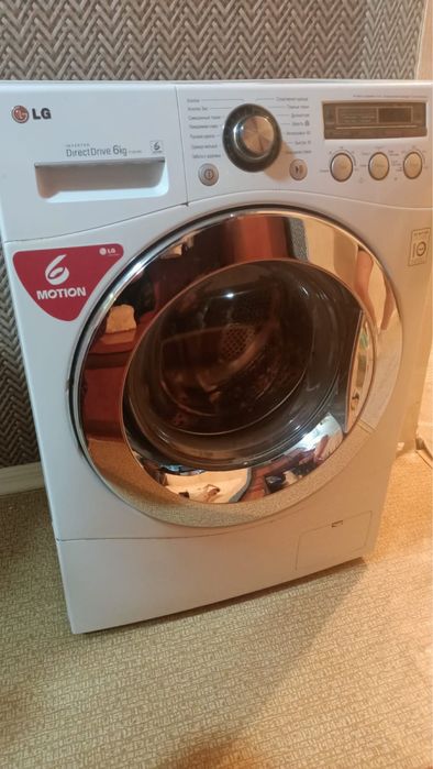 Продам стиральную машину LG