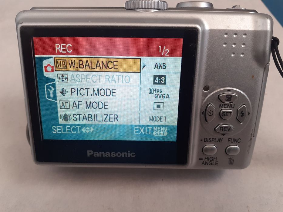 Aparate foto Dacota P latinul și Panasonic Lumix