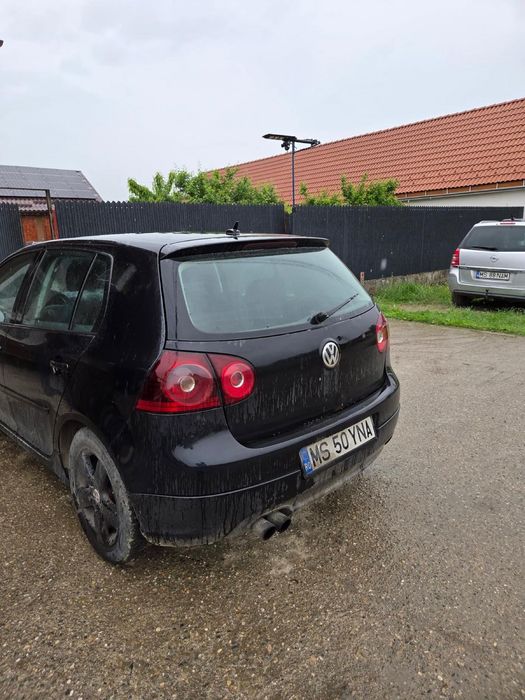 De vanzare golf 5
