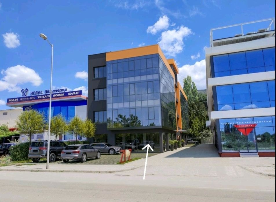 Дава се под наем Магазин в Варна, Бриз - 170 кв.м за 1530 € - Снимка #1