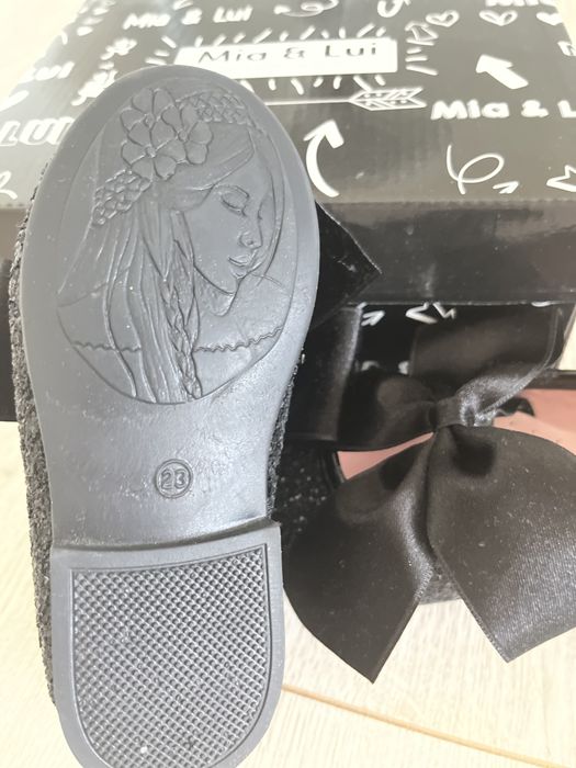 Детские туфли