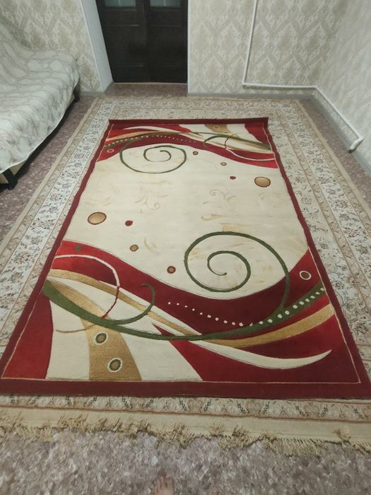 Ковер б/у отличное состояние