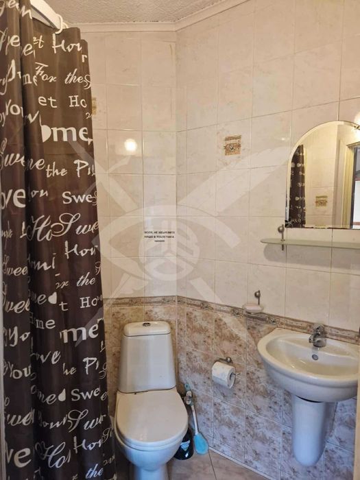 Дава се под наем Двустаен апартамент в Варна, м-т Траката - 35 кв.м за 295 € - Снимка #2