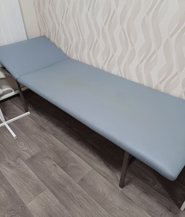 Продам:Кушетка медицинская