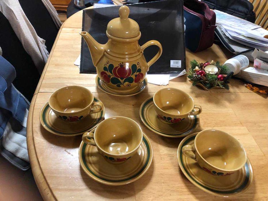 Порцеланов сервиз