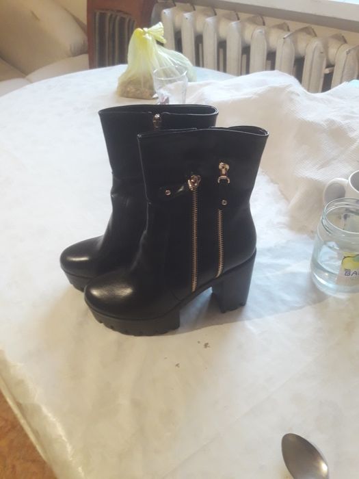 Продается  Бу обовь в хорошем состоянии!!!