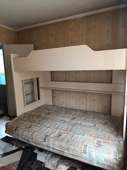 Двухъярусная кровать