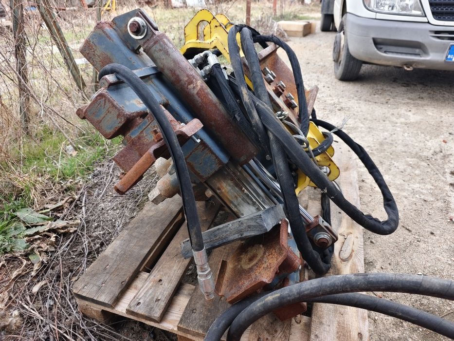 Набивач на пилоти с грайфер за багер 4 - 12 тона Malaguti pm202