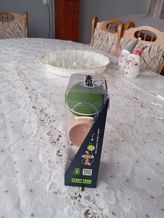 Vând kendama sweets