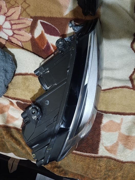 Фары на Фольксваген Jetta 6