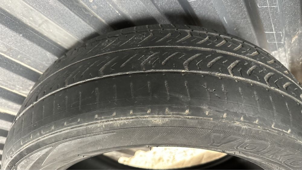 Yokohama r17 размер 215 55