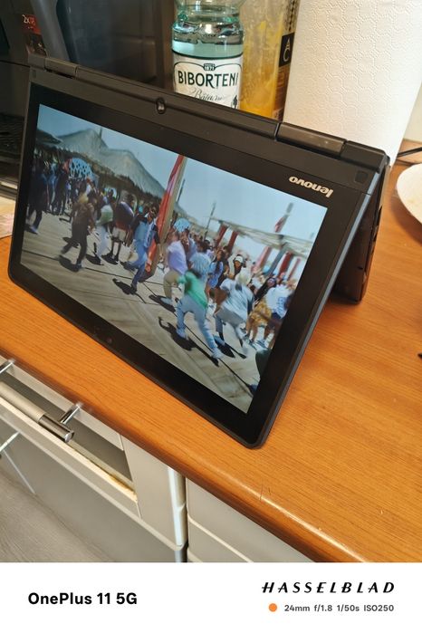 Lenovo yoga 20CD
