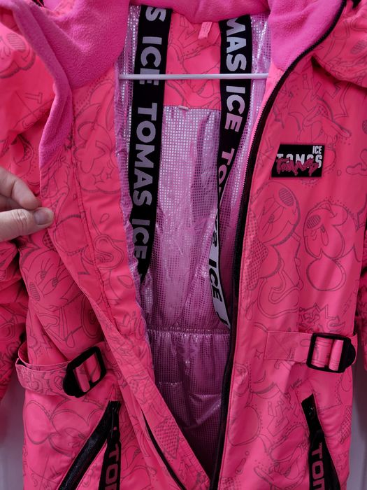 Продам очень тёплый детский комбинезон на девочку.