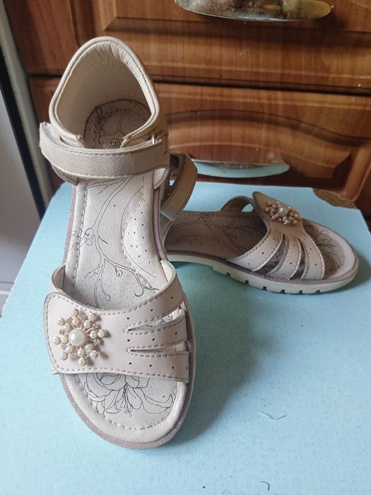 Босоножки для девочки