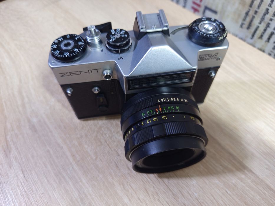 Фотоапарат "Zenit"EM