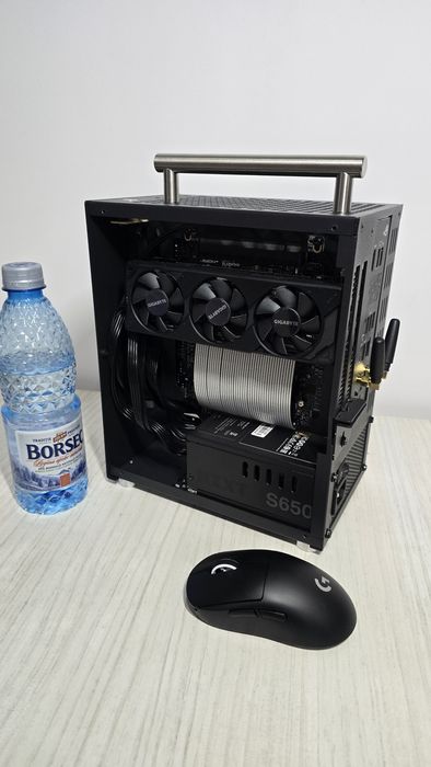 Compact PC  7.6 liter Steam Machine killer / RTX 5060/ Ryzen 7/ 32 GB DDR5 6400Mhz