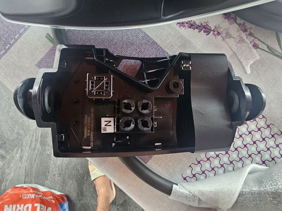 TESLA WALL Connector - 32A - Statie INCARCARE Tesla