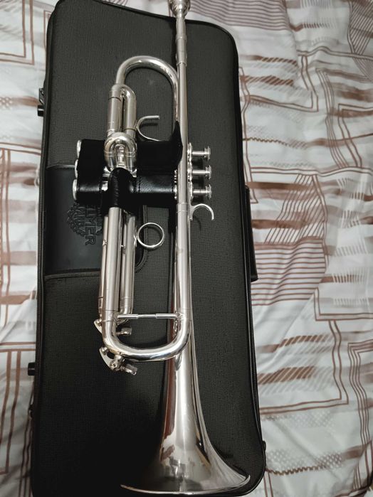 De vânzare, trompeta SELMER CHORUS 80 J!