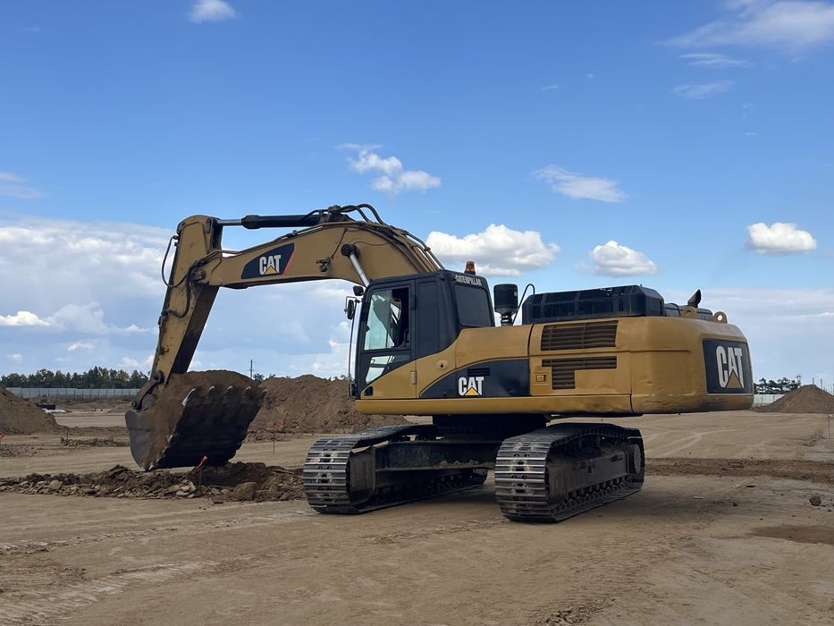 Услуги, аренда Эксковатора