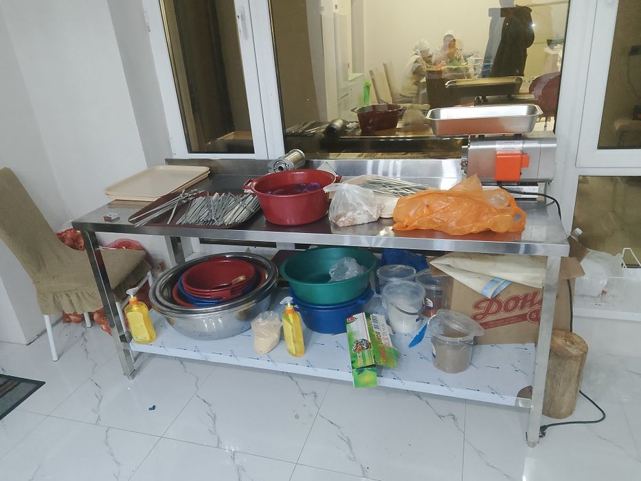 Стол металлически