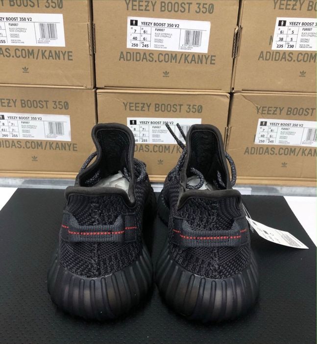 Yeezy boost 350 V2 full black