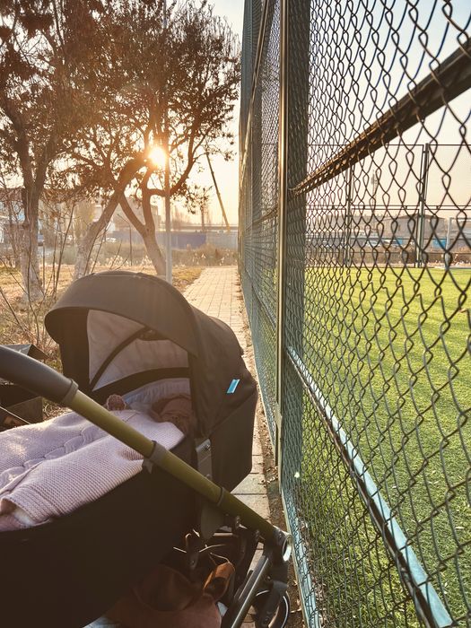 Коляска черная 2 в 1