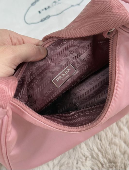 Geanta Prada Re-edition 2000