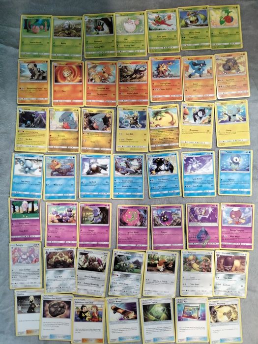 Colecție de Pokemon toate culorile+ 2 Energy card-uri la alegere ‼️