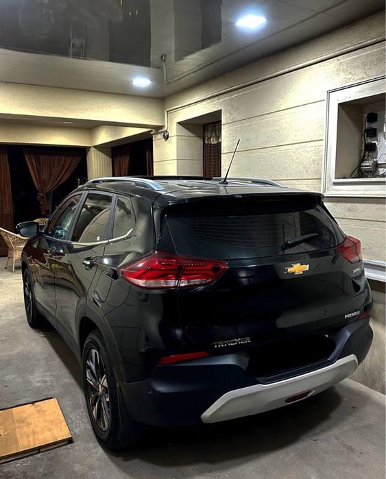 Tracker 2025 premier plus
