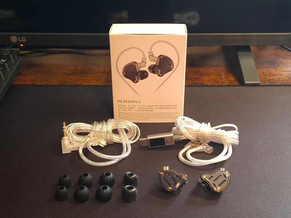 Casti KZ-ZS10 Pro 2 1DD + 4BA cu cablu original si cablu KZ M2 cu microfon si DAC USB-C