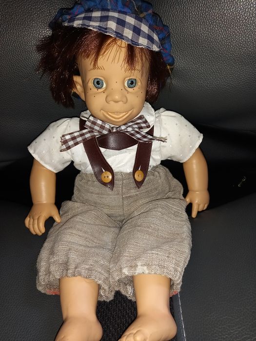 Красиви испански кукли и Барбита