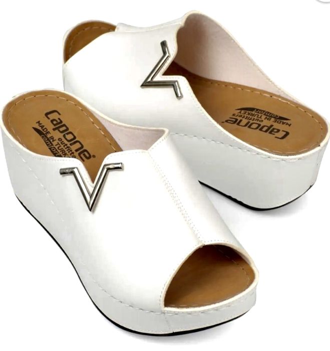 Анатомични нови бели чехли