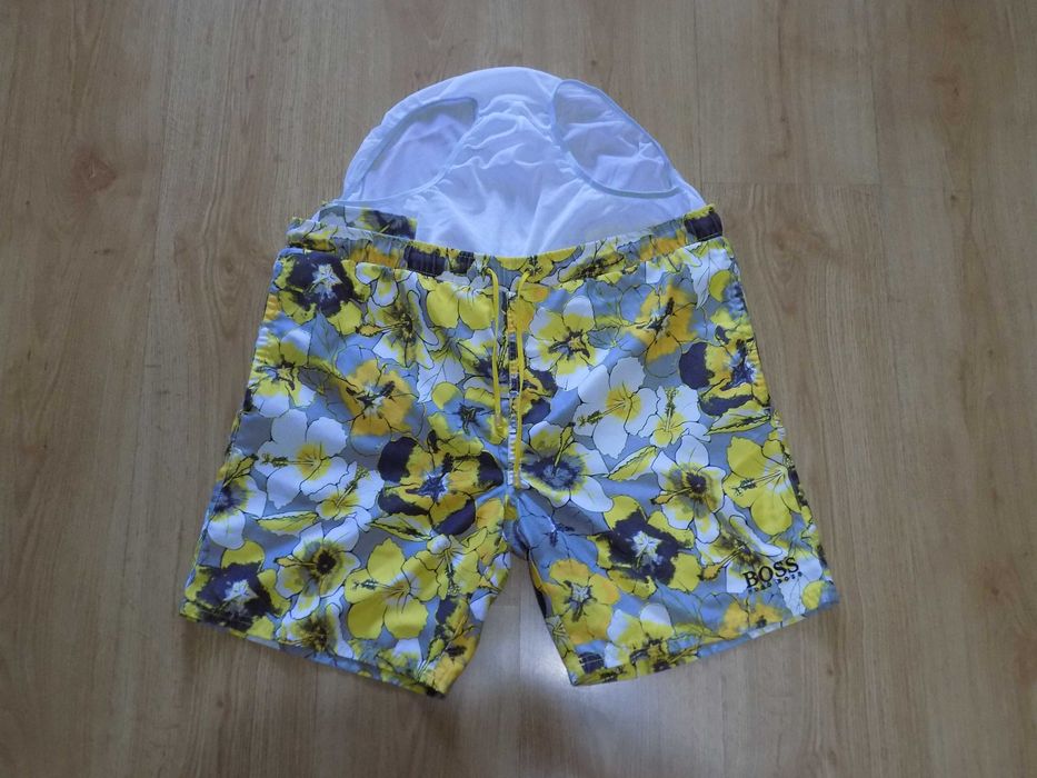 къси панталони hugo boss шорти гащета бански плажни оригинални мъжки S