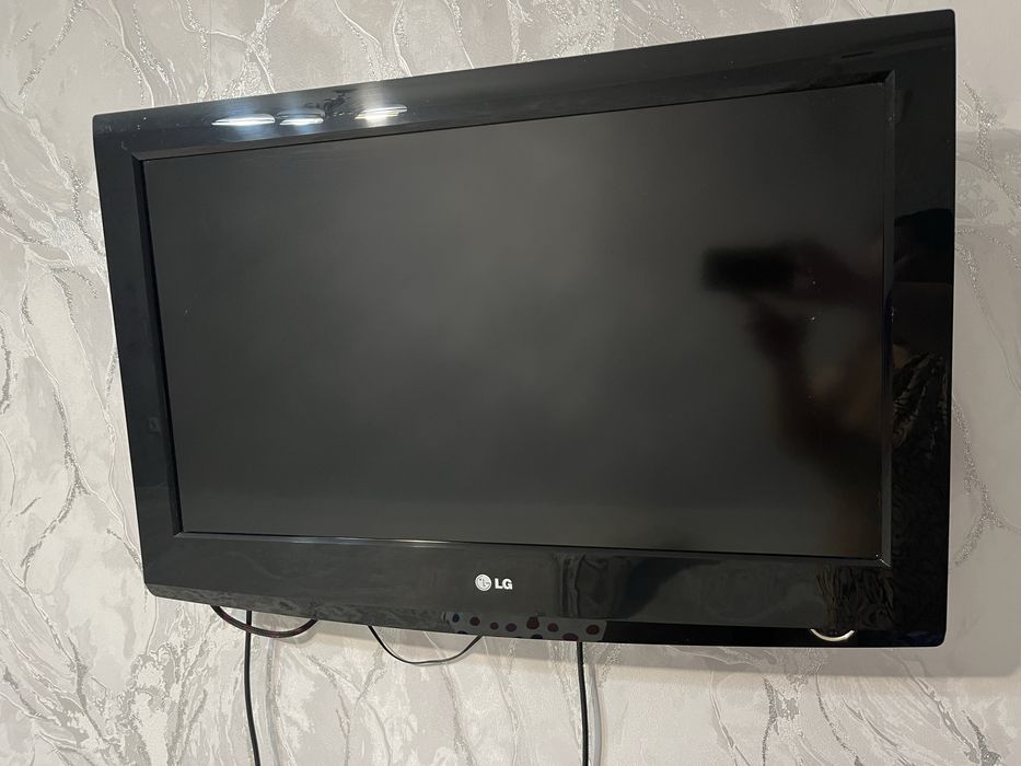 Телевизор LG бу в отличном состояний