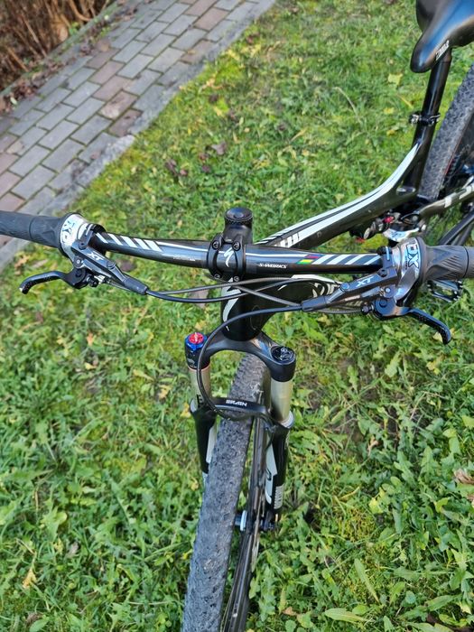 Bicicleta full suspension  29"