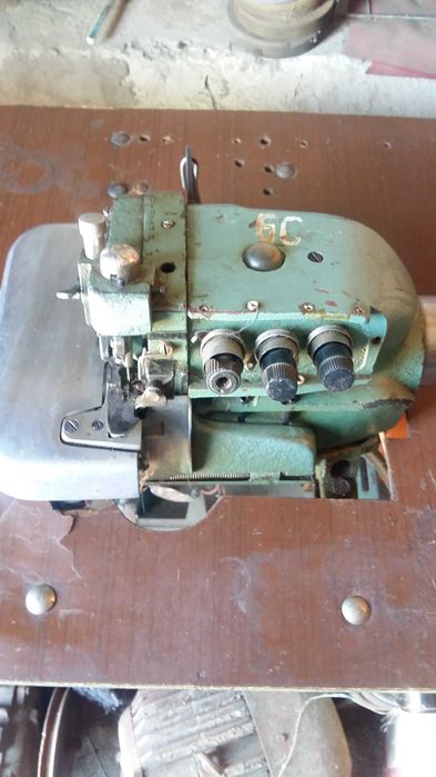 оверлок б /у  сделано в СССР