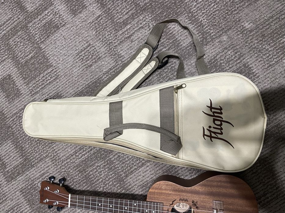 укулеле Flight