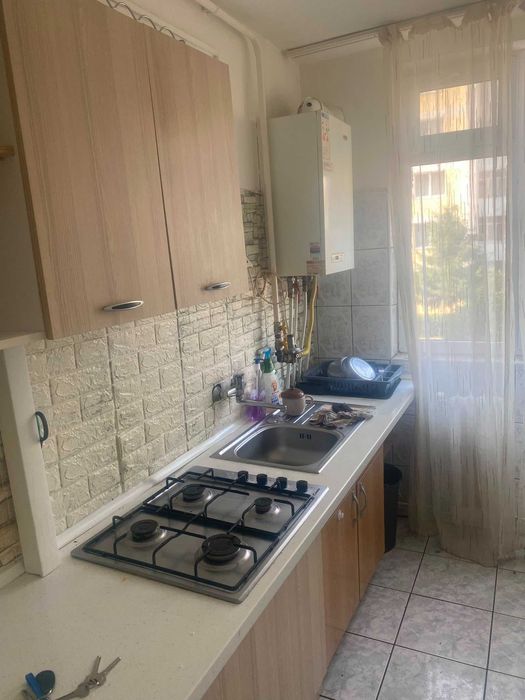 inchiriez 2 camere decomandat 55 mp Maratei