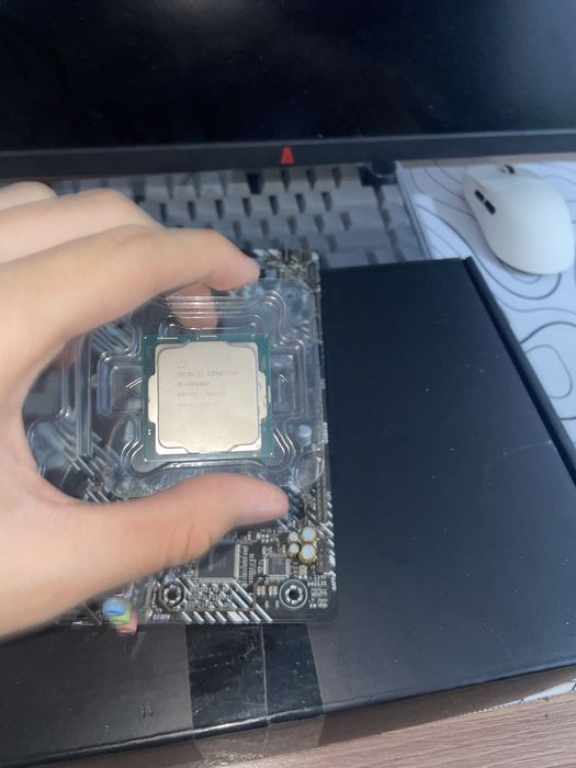 Продам i5 10400F+мат.плату