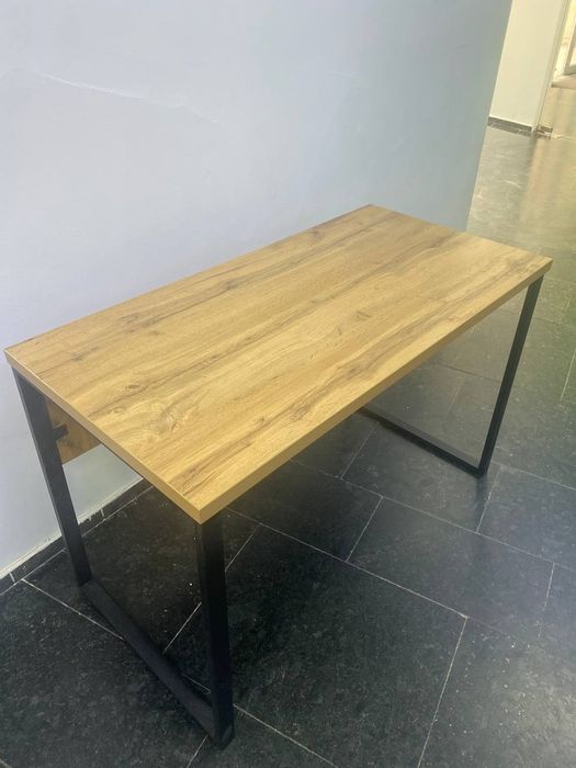 Loft stollar sotiladi