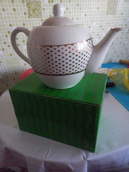 продам чайник, торг уместен