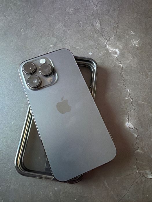 iPhone 14 Pro 128gb + два lightning кабела